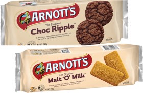 Arnotts-Malt-O-Milk-or-Choc-Ripple-Biscuits-250g on sale
