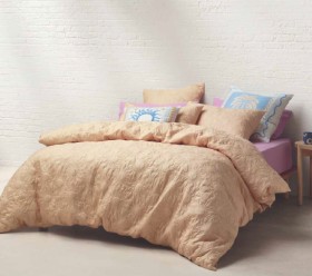 Vue-Leo-Quilted-Quilt-Cover-Set on sale