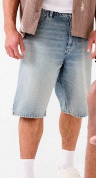 Baggy-Denim-Short on sale