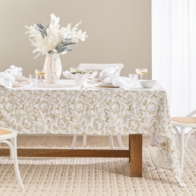 Christmas+Wonderland+Table+Cloth+by+Pillow+Talk
