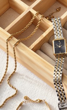 Piper-Twist-Chain-Necklace on sale