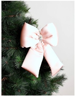 Myer-Giftorium-Luxe-Oversized-Plush-Pink-Bow-Clip-with-Gem on sale