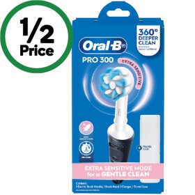Oral-B+Pro+300+Electric+Toothbrush+Extra+Sensitive+Set+Pk+1