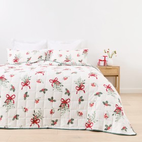 Mistletoe-Reversible-Coverlet-Set-QueenKing-Bed on sale