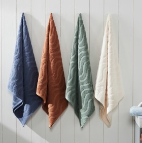 Istoria-Home-Wave-Jacquard-Bath-Towels on sale