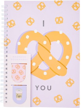 Pretzel+with+Notebook