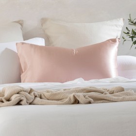 Light+Pink+Mulberry+Silk+Plain+Pillowcase+by+M.U.S.E.
