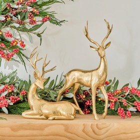 Christmas+Prancer+Reindeer+Statue+by+Pillow+Talk