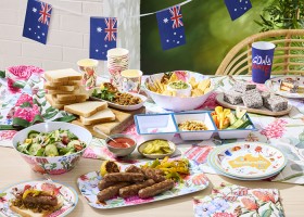 Paper+Tablecloth+or+Bunting+Flags+2.5+Meter