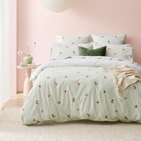 Jenny+Embroidered+Quilt+Cover