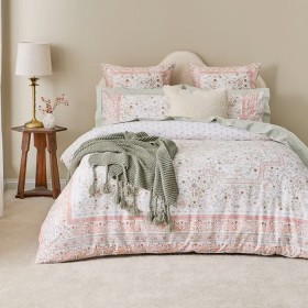 Delphine+Quilt+Cover