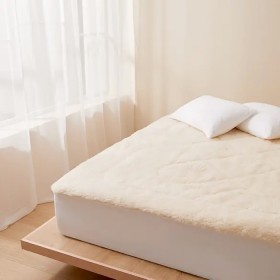 Wool-Underblanket on sale