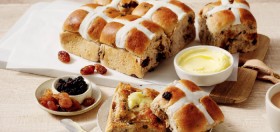 Coles+Hot+Cross+Buns+3+Pack%2C+6+Pack+or+9+Pack