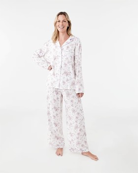 Classic-Flannel-Pyjama-Set on sale