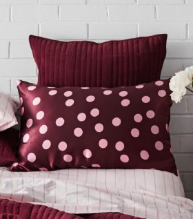 Vue+Silk+Front+Pillowcase+-+Burgundy+Polka+Dot