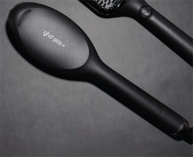 NEW+GHD++Glide%2B+Smoothing+Hot+Brush