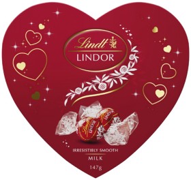 Lindt-Lindor-Milk-Chocolate-Heart-Gift-Box-147g on sale