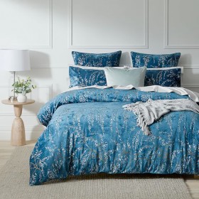 Gwendoline-Velvet-Quilt-Cover on sale