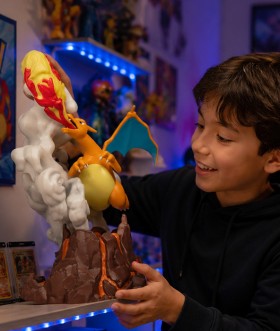 Pokmon-Deluxe-Collector-Statue-Charizard on sale