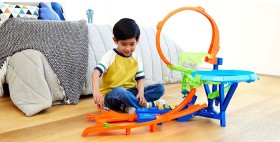 Hot-Wheels-Stunt-Tracks-Mid-Air-Crash on sale