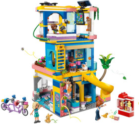 LEGO-Heart-lake-City-Friends-Club-House-42689 on sale