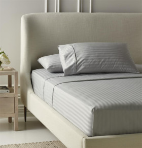 Heritage-Hotel-Collection-500TC-Cotton-Jacquard-Sheet-Set on sale