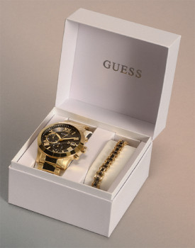 Guess-Walker-Watch-Bracelet-Set-Golden on sale