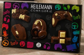 Heileman-Gaming-Set-Milk-Chocolate-100g on sale