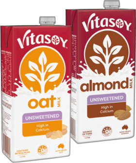 Vitasoy+Oat+or+Almond+Milk+1+Litre