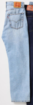 Levis-Jeans on sale
