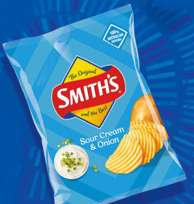 NEW-Smiths-Sour-Cream-Onion-Crinkle-Cut-Chips-170g on sale