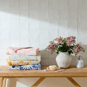Daisy-Towel-Blush on sale