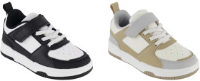 Junior-Low-Top-Sneakers on sale